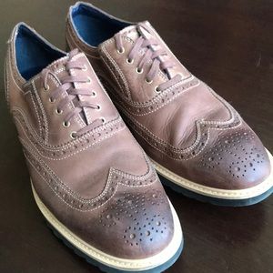 COLE HAAN TAN WINGTIP OXFORDS WITH BLUE FOOTBED